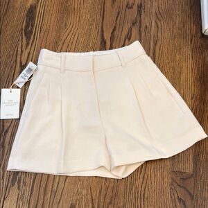 Aritzia Cream High Waist Shorts with Tailored Pleats